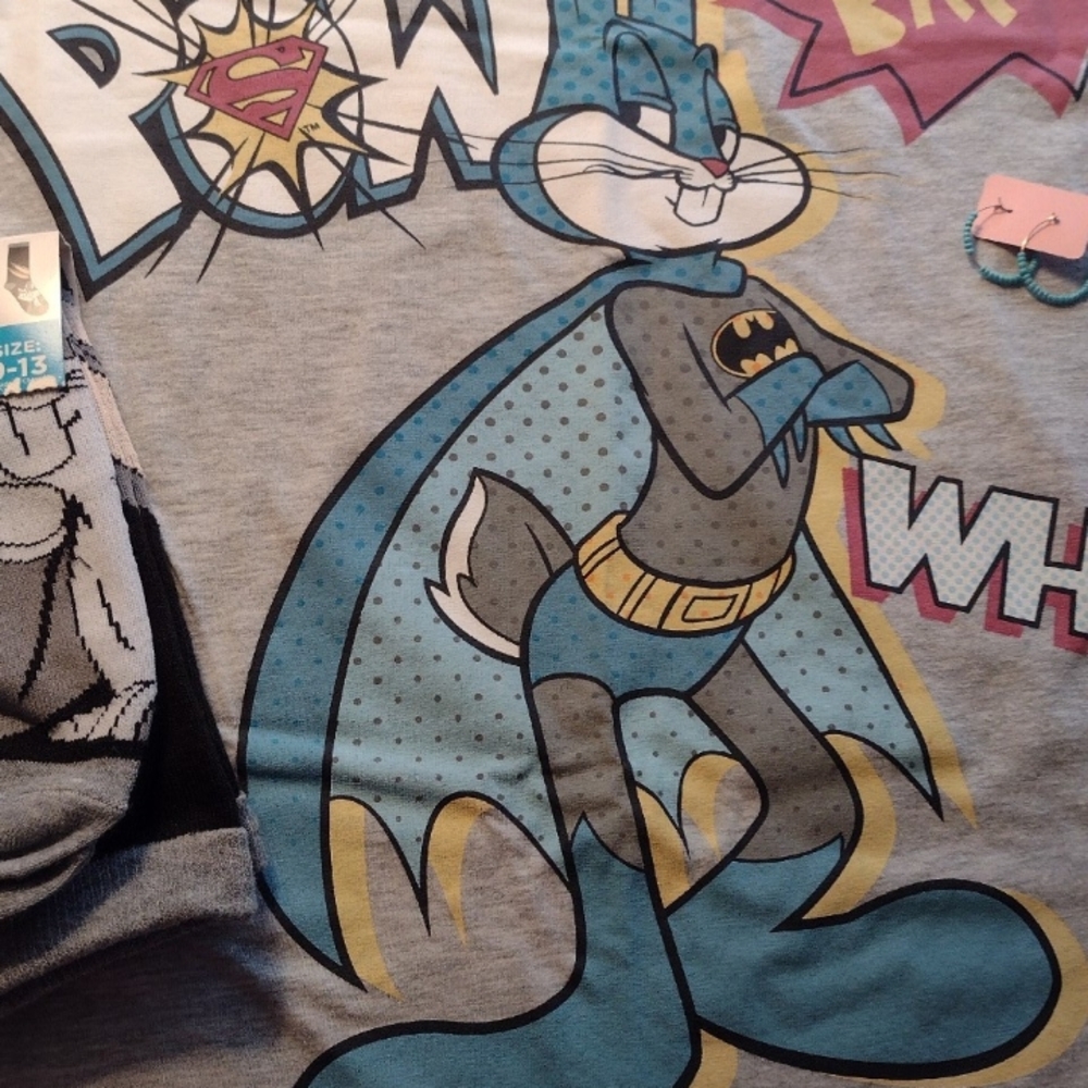 Warner Bros,Bugs Bunny, Jr's 3xl T-shirt w NEW Earrings,Socks & Thank You Gift
